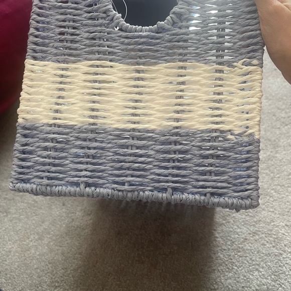 Wicker basket - Picture 4 of 7